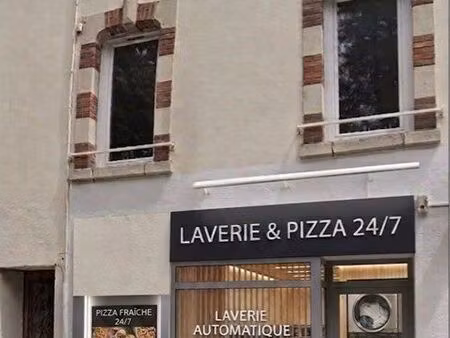 emplacement à louer – distributeur automatique / kiosque – centre-ville
