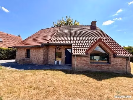 maison 7 pièces-174m2-sur un terrain de 2043 m2 à coutiches