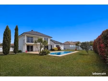 maison 4 chambres avec double garage