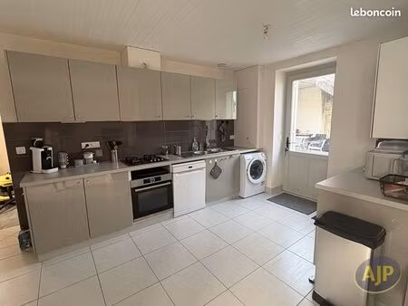 appartement 3 pièces 81 m²