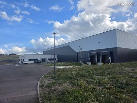 local 1718 m² woustviller