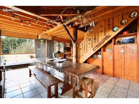 chalet 8 pièces 142 m²