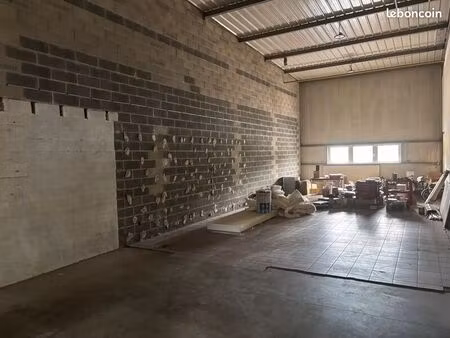 local industriel 188 m²