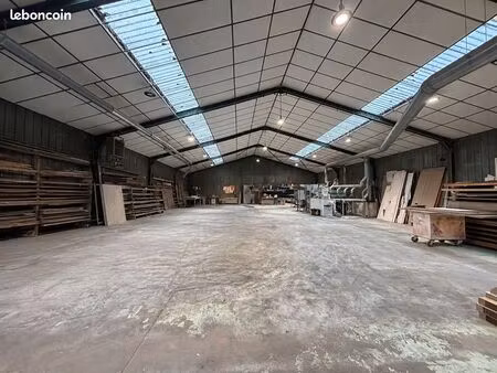 local 2100 m² sainte genevieve