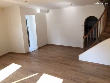 maison. 105m2. proche victoire. dispo 1 septembre 2026