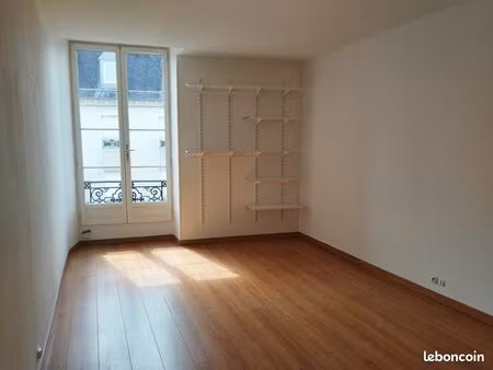 appartement t4 - 83m² - 3 chambres - centre ville orthez - dpe c - 700