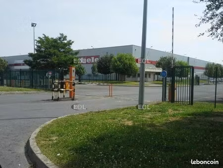 local industriel 3 800 m²