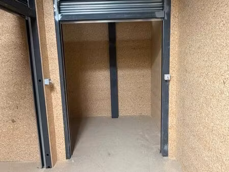 box de location / stockage / garde meuble