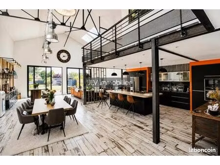 maison 6 pièces 263 m²