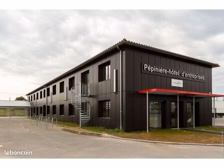 bureaux disponibles à la location– izon