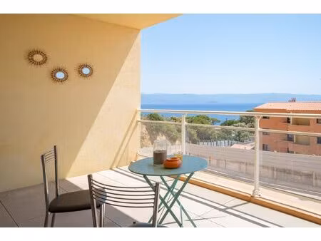 t1 38m2 immeuble récent santa lina
