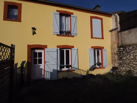 neauphle le vieux  appartement avec cave  parkings et jardin