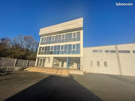 bureaux 47 m²