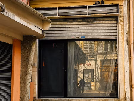 local commercial brut de 136m2 en centre ville
