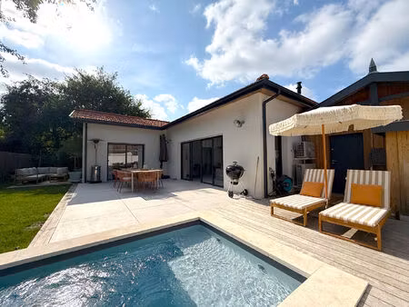 maison contemporaine 2023 - 3 chambres - piscine chauffée - garage
