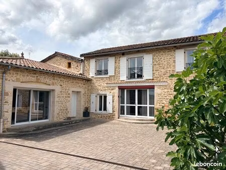 maison - 6 pièces - 215 m2