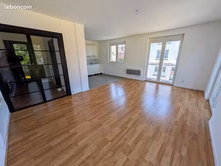 appartement 3 pièces 82m2