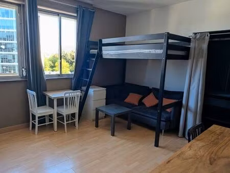 studio meublé croisé laroche