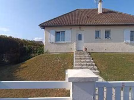 location maison meublé à lion-sur-mer (14780) : à louer meublé / 92m² lion-sur-mer