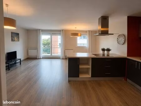 magnifique t4 avec un garage et deux balcons
