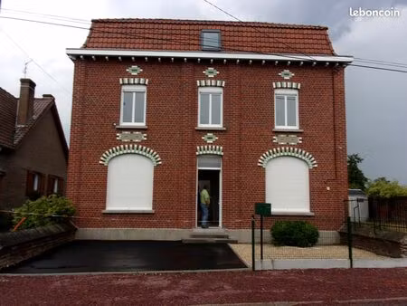 maison 4 pièces104 m2 camphin en carembault