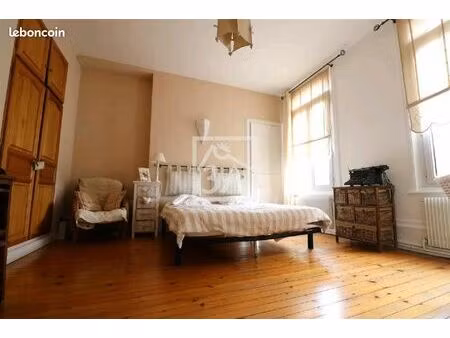 maison de ville 8 pièces 246 m²