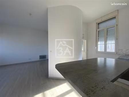 immeuble 11 pièces 332 m²