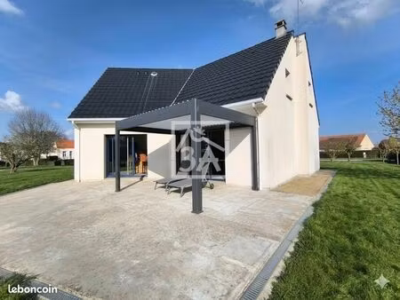 maison 8 pièces 143 m²