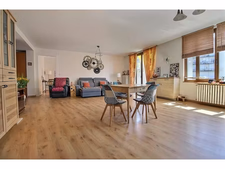 exceptionnel à evian-les-bains - type 5 de 148 m² avec vue lac  à deux pas de l'embarcadèr