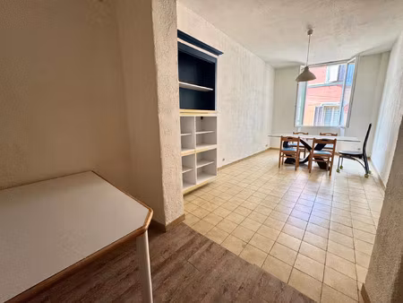 location appartement 2 pièces 43 m² à le beausset (83330)