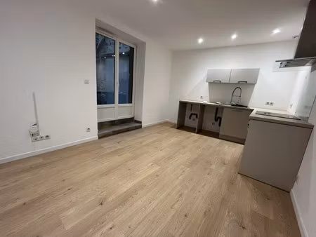 location appartement 2 pièces 34 m² à lespignan (34710)