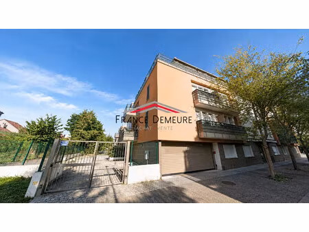 appartement 2 pieces avec terrasse et parking sous sol