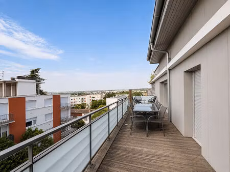 toulouse / av de la gloire / soupetard : a vendre un appartement t2 au dernier étage avec 