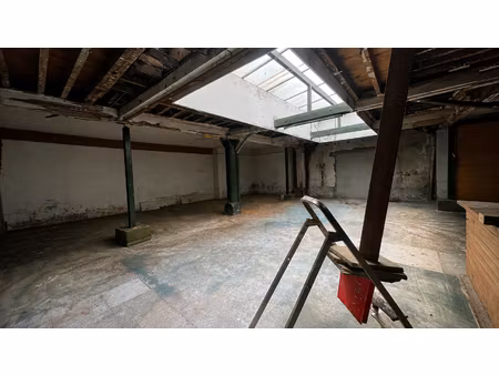 local commercial hyper centre