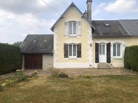 maison en pierre avec fort potentiel - terrain de 792 m²