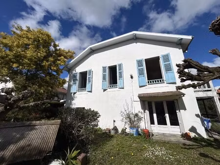 maison sur deux niveaux avec potentiel - idéal investisseurs