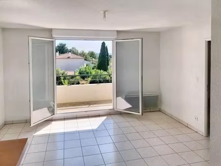 location appartement 2 pièces 38 m² à auch (32000)  467 €