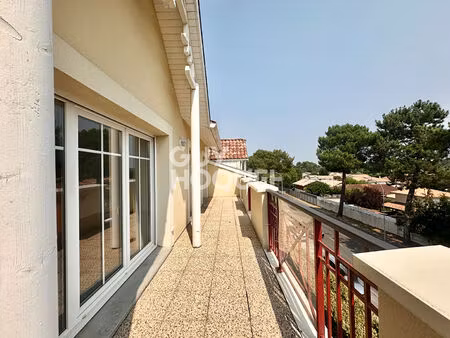 appartement 47m2 récent avec terrasse panoramique au coeur de gujan-mestras