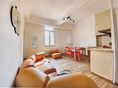 location meublée appartement 3 pièces 45 m² à montpellier (34000)  1 000 €