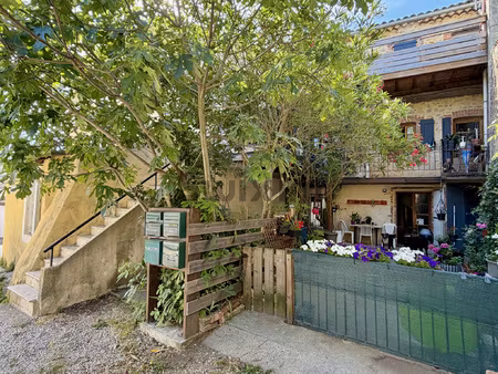 ensemble immobilier de rapport rentabilité brute 10 6 %