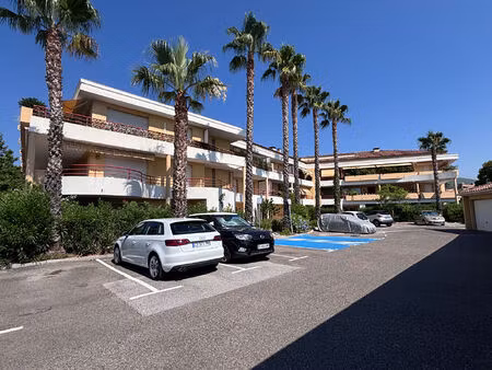 appartement solliès-pont 3 pièces 66.60 m2