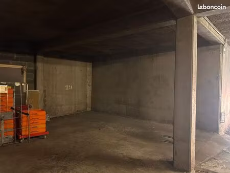 parking/box 13 m² elbeuf