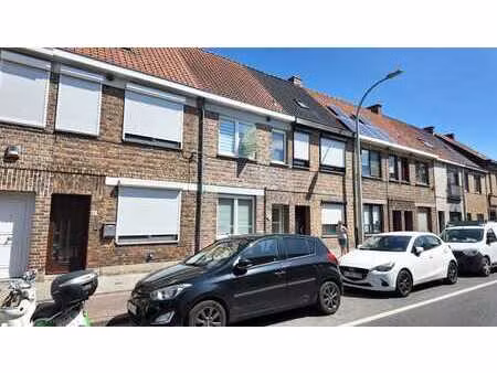 gezellige mooi onderhouden woning nabij het centrum van e...