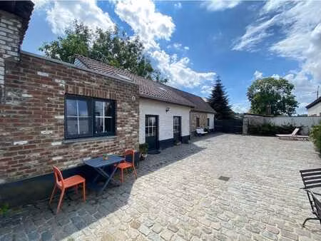 superbe fermette (ch + bureau) au calme à la campagne