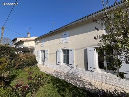 maison 5 pièces 222 m²