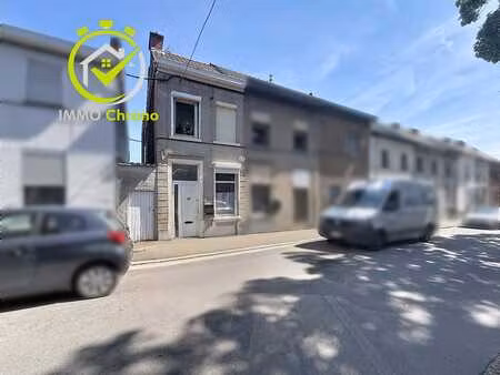 charmante maison 3 façades - passage lat. - 2 ch - jardin