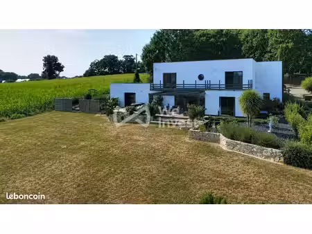 villa 9 pièces 388 m²