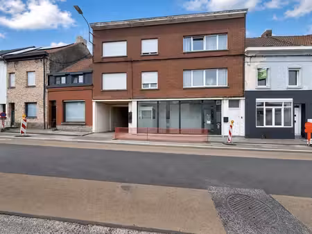 beau local commercial de 20m² proche du centre-ville. libre