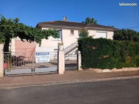 maison de 136 m²habitable à villeneuve sur lot proche de la commune de pujols . 4 chambres