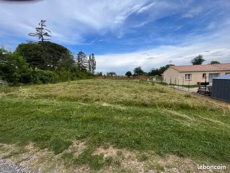terrain constructible à senouillac